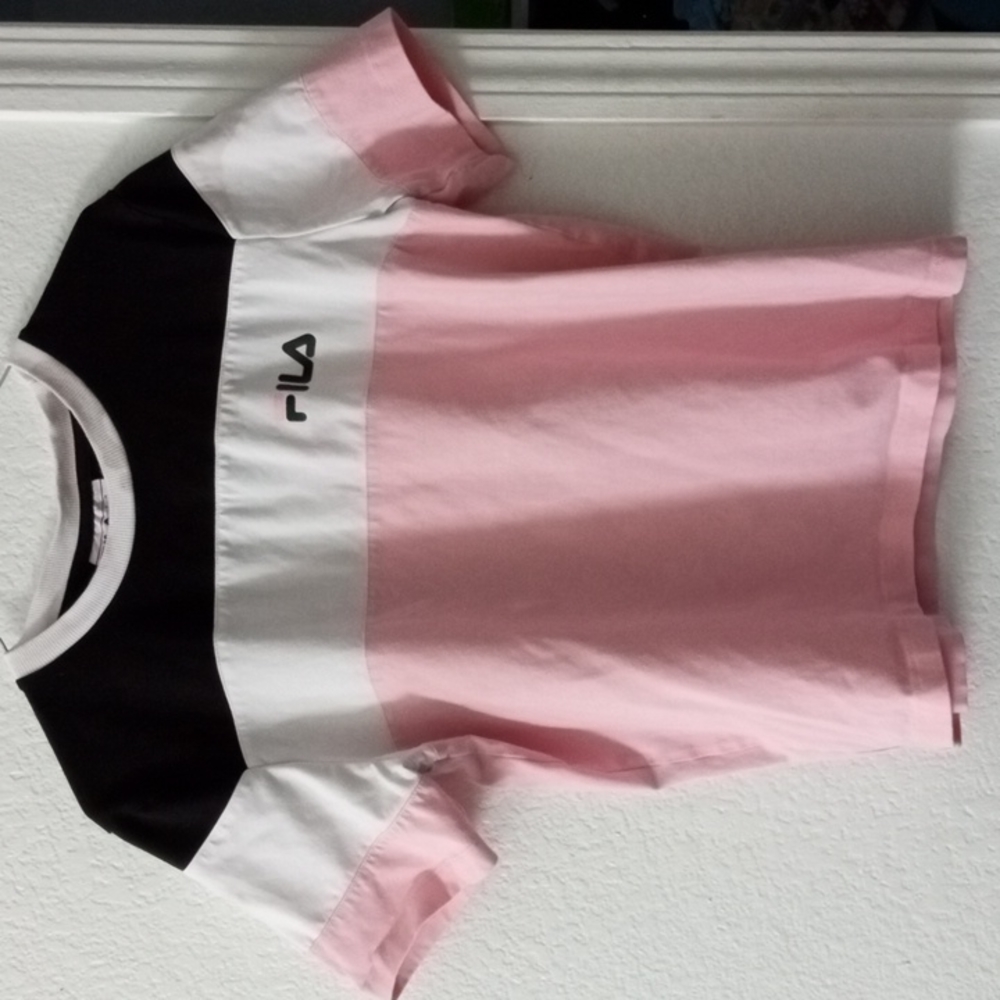 Women's pink Fila crew neck top